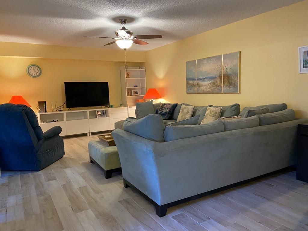 8010 80th Way, West Palm Beach, FL 33407