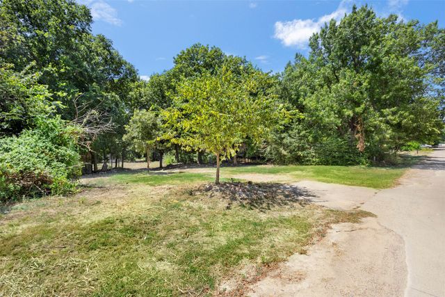 261 Rocky Drive, Waxahachie, TX 75167