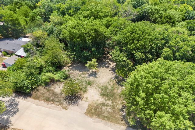 261 Rocky Drive, Waxahachie, TX 75167