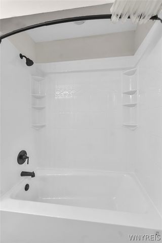 7531 Quaker Road, Orchard Park, NY 14127