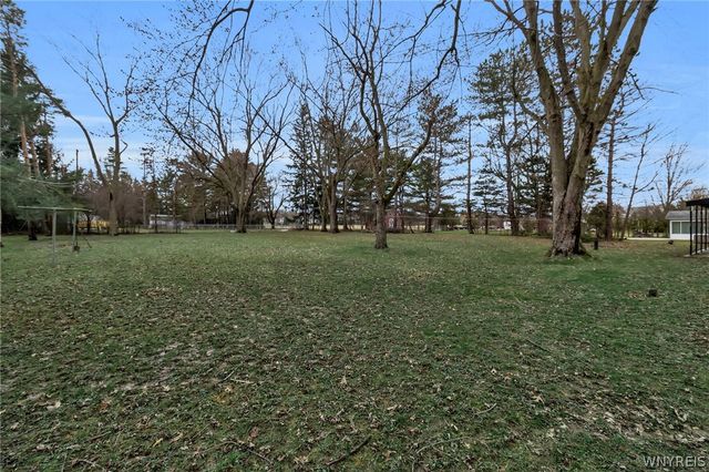 7531 Quaker Road, Orchard Park, NY 14127