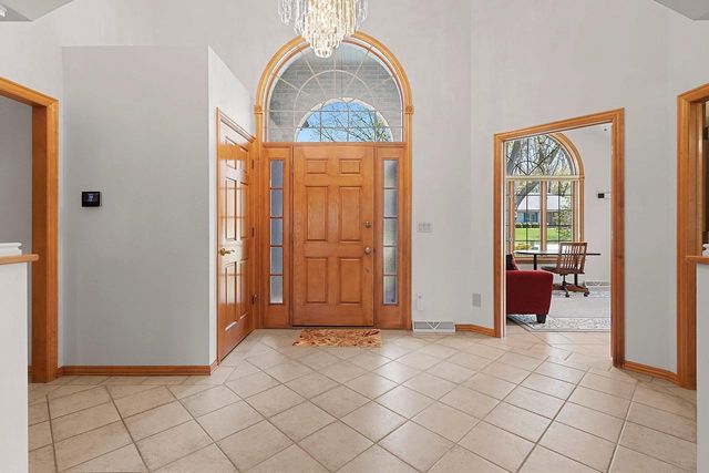 220 E FALCON HILL WAY, Green Bay, WI 54302