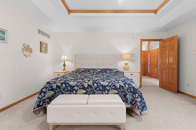 220 E FALCON HILL WAY, Green Bay, WI 54302