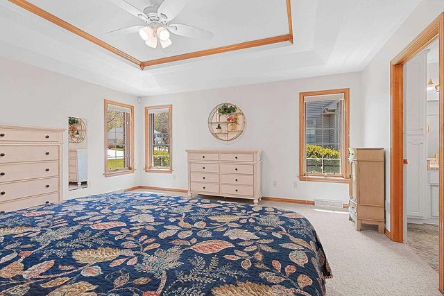 220 E FALCON HILL WAY, Green Bay, WI 54302