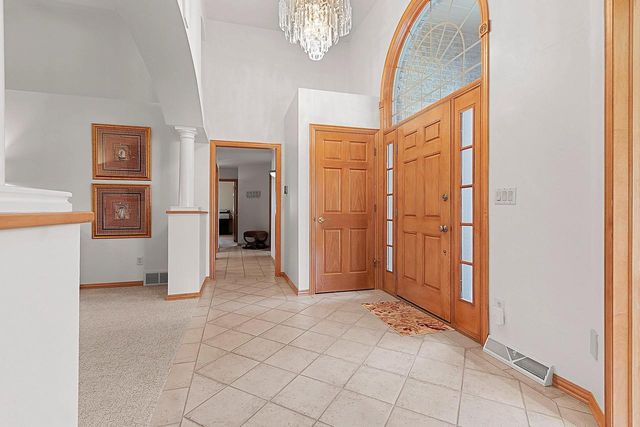 220 E FALCON HILL WAY, Green Bay, WI 54302