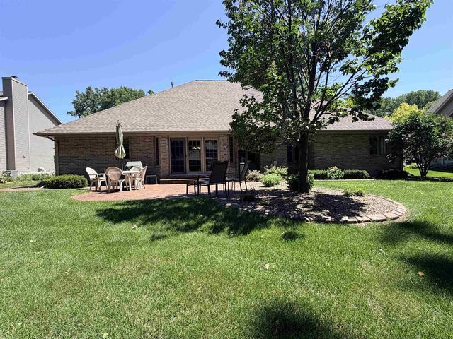 220 E FALCON HILL WAY, Green Bay, WI 54302