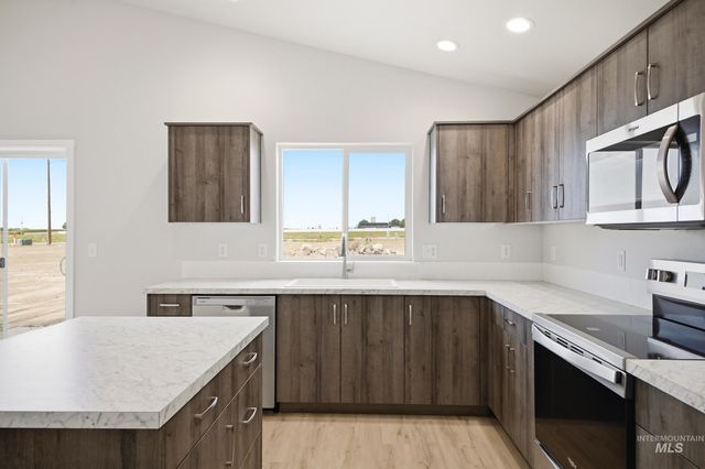 208 W 17th Ave, Jerome, ID 83338