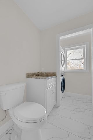 7 L Stevens Rd A, Charlton, MA 01507