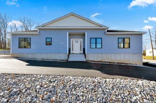 7 L Stevens Rd A, Charlton, MA 01507