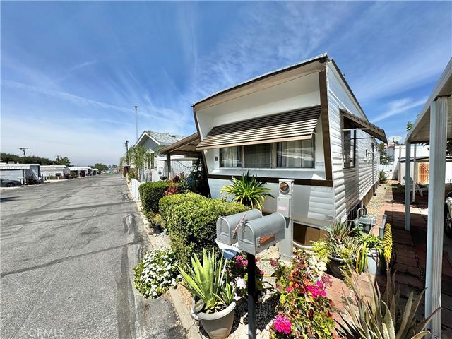13576 california st 30, Yucaipa, CA 92399