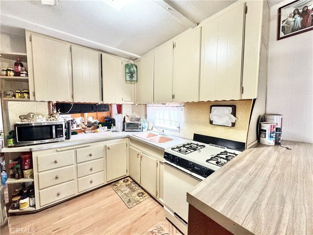 13576 california st 30, Yucaipa, CA 92399