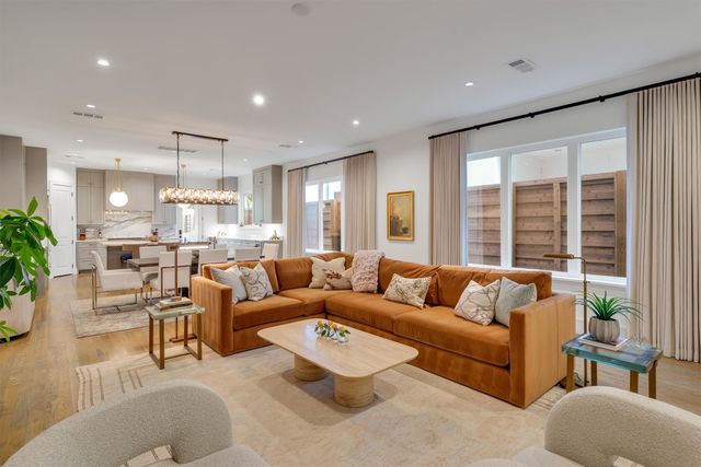 5135 Miller Avenue, Dallas, TX 75206