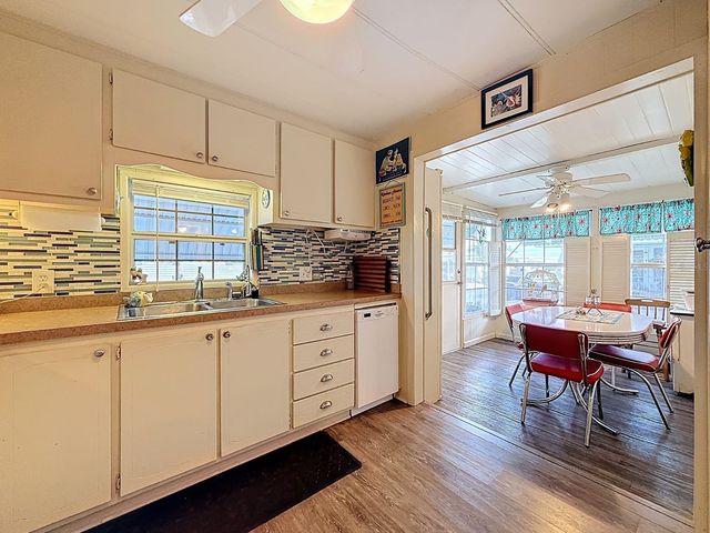 11076 100TH STREET 41, Largo, FL 33773