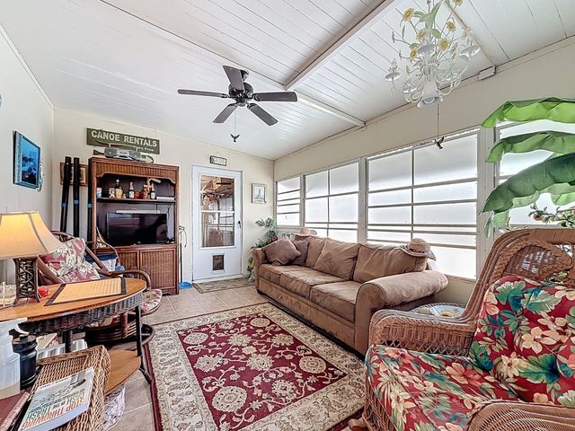 11076 100TH STREET 41, Largo, FL 33773