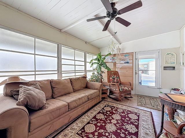 11076 100TH STREET 41, Largo, FL 33773