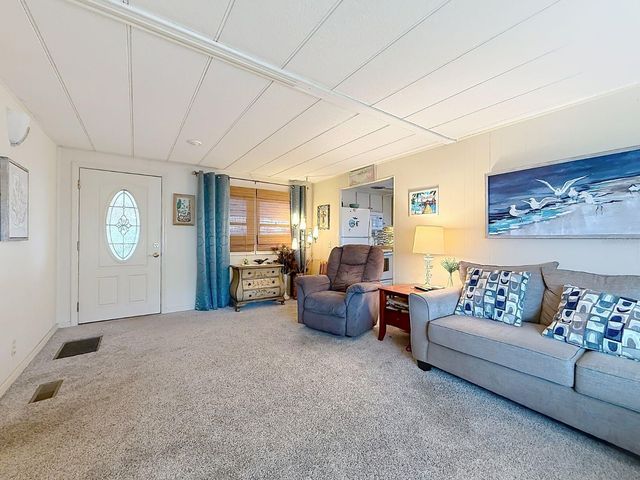 11076 100TH STREET 41, Largo, FL 33773