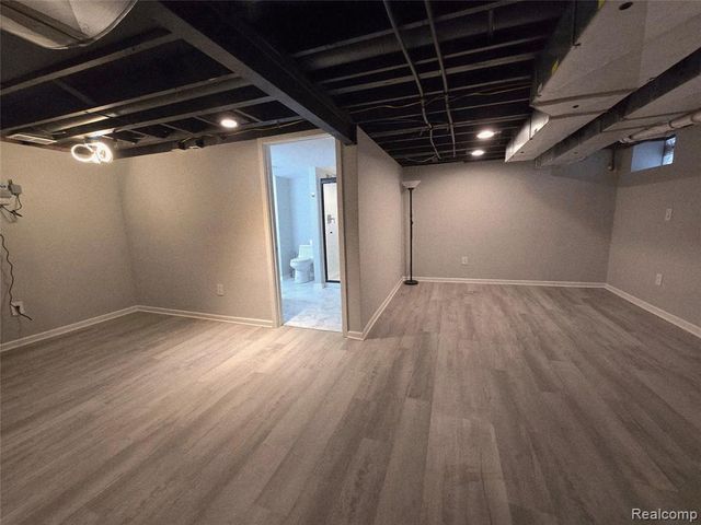 1277 E Lincoln Street, Birmingham, MI 48009