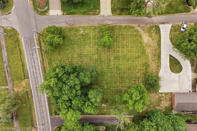 00 Southpointe, Grosse Ile, MI 48138