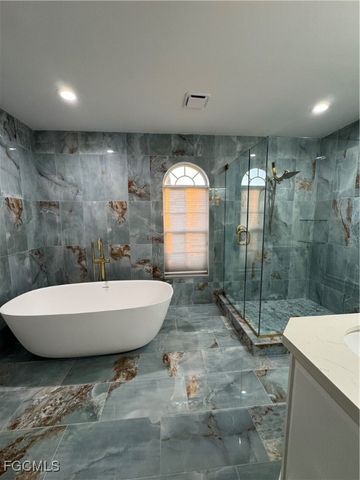 3707 SE 8 PL, Cape Coral, FL 33904