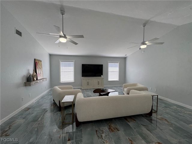 3707 SE 8 PL, Cape Coral, FL 33904