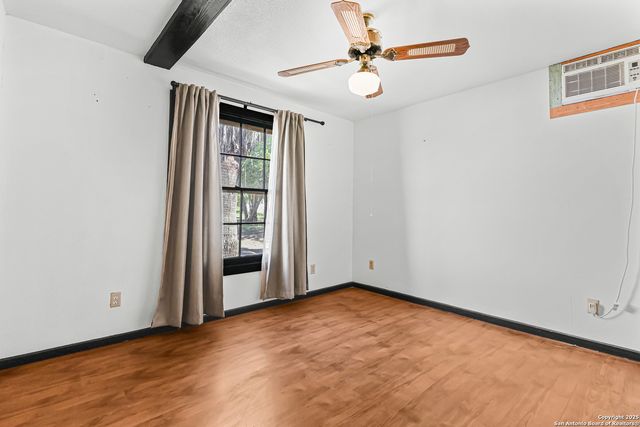 1001 D, Floresville, TX 78114