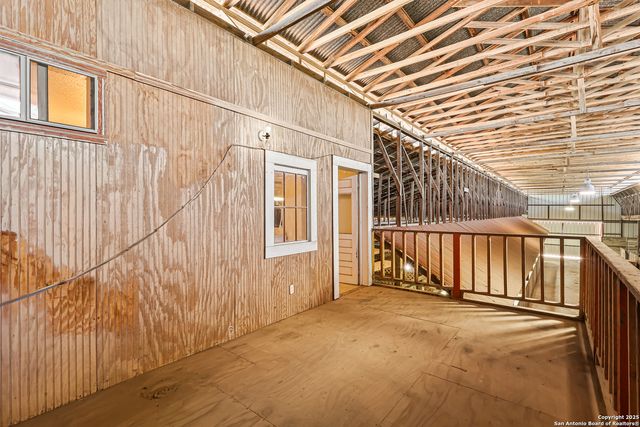 1001 D, Floresville, TX 78114