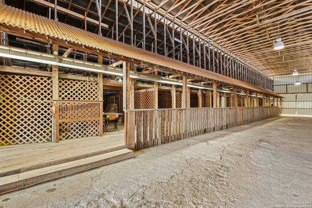 1001 D, Floresville, TX 78114