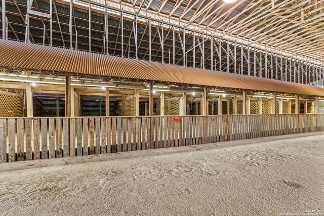 1001 D, Floresville, TX 78114