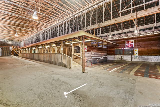 1001 D, Floresville, TX 78114