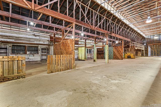 1001 D, Floresville, TX 78114