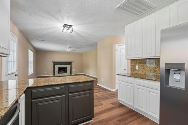 4539 Pioneer Trail Street, Sugar Land, TX 77479
