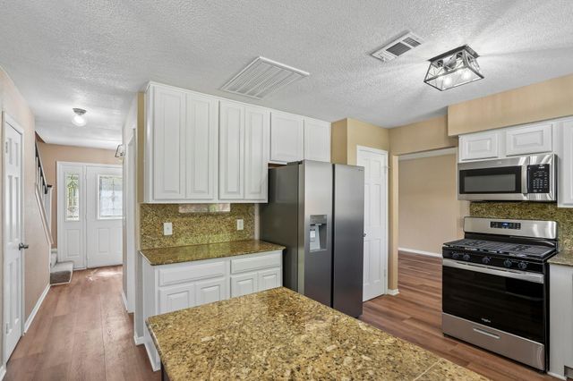 4539 Pioneer Trail Street, Sugar Land, TX 77479