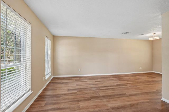 4539 Pioneer Trail Street, Sugar Land, TX 77479
