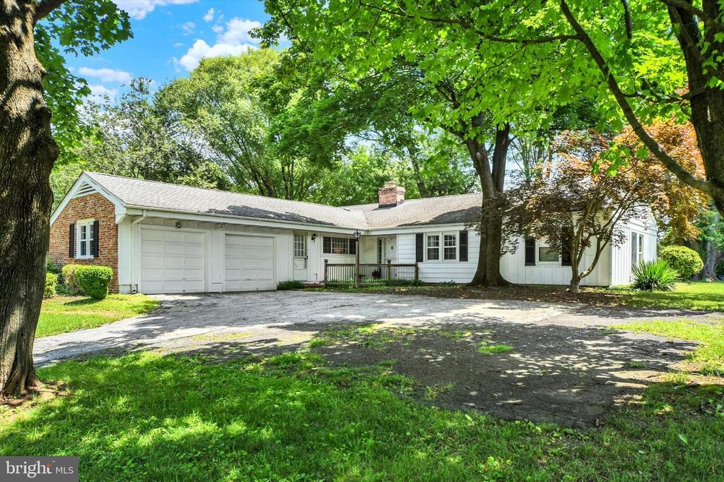 2305 POT SPRING RD, Lutherville Timonium, MD 21093