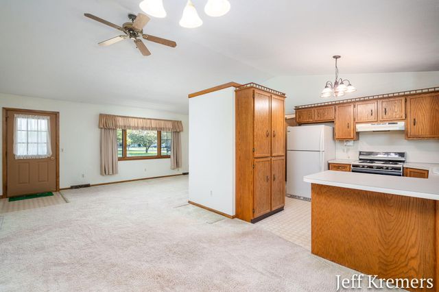 6455 Fairway Drive, Jenison, MI 49428
