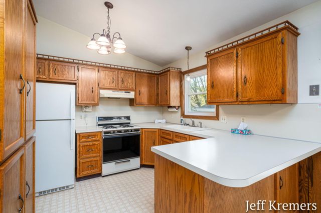 6455 Fairway Drive, Jenison, MI 49428