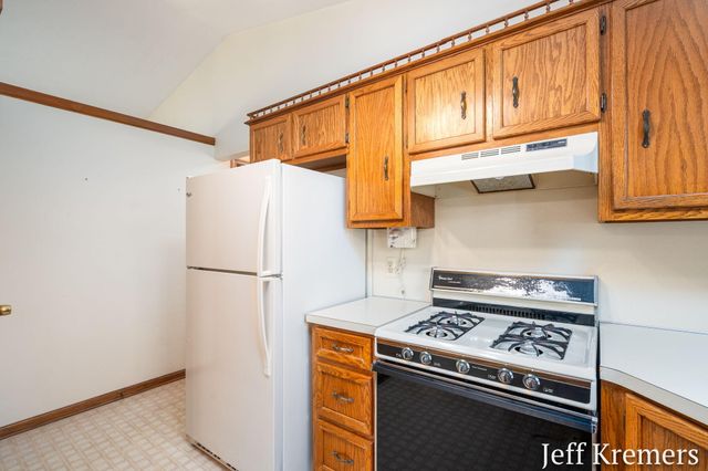 6455 Fairway Drive, Jenison, MI 49428