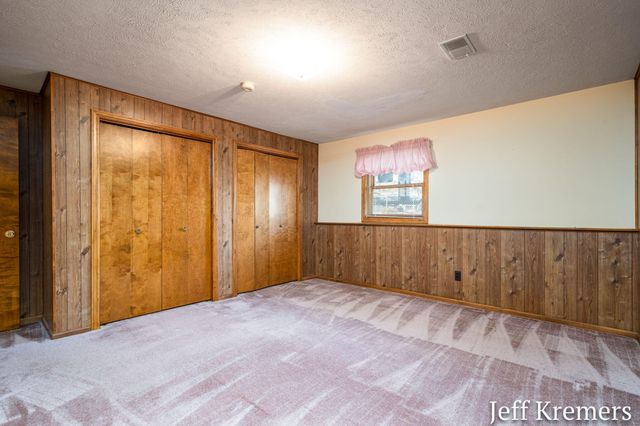 6455 Fairway Drive, Jenison, MI 49428