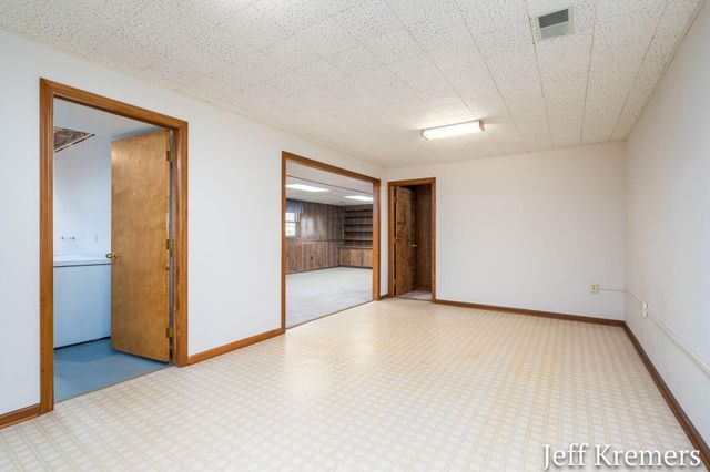 6455 Fairway Drive, Jenison, MI 49428