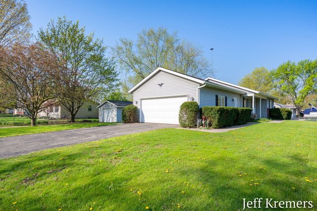 6455 Fairway Drive, Jenison, MI 49428