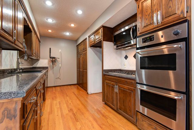 3438 E Carol Drive, Springfield, MO 65809