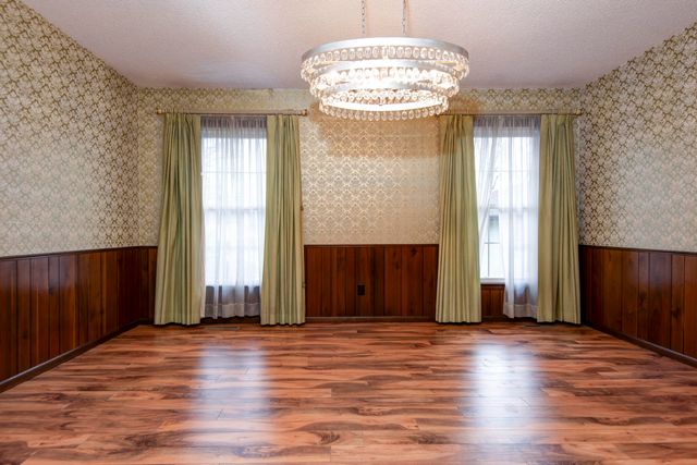 3438 E Carol Drive, Springfield, MO 65809