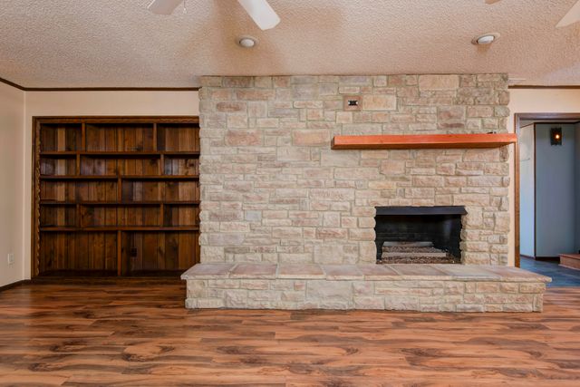 3438 E Carol Drive, Springfield, MO 65809