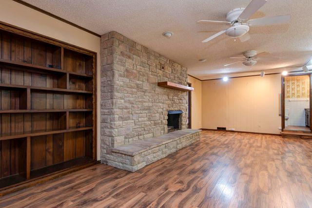 3438 E Carol Drive, Springfield, MO 65809