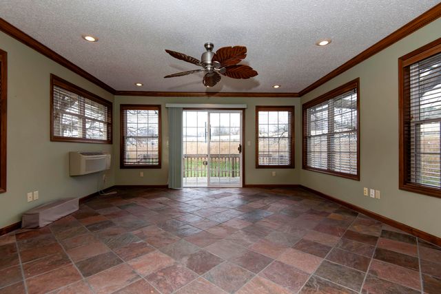 3438 E Carol Drive, Springfield, MO 65809