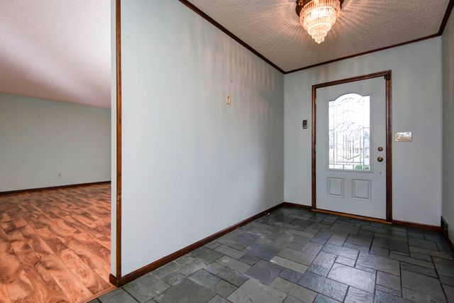 3438 E Carol Drive, Springfield, MO 65809