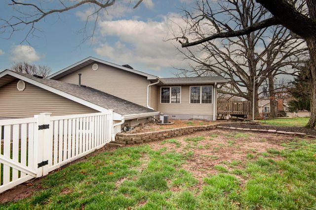 3438 E Carol Drive, Springfield, MO 65809