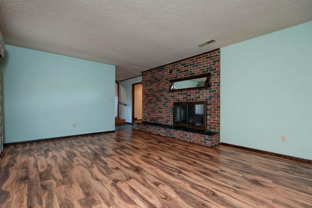 3438 E Carol Drive, Springfield, MO 65809