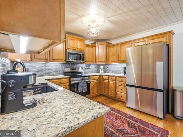 68 Barker Trail Road, Cleveland, GA 30528