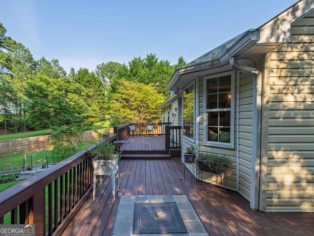 68 Barker Trail Road, Cleveland, GA 30528